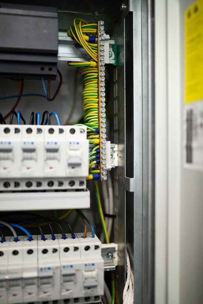 Button mit Weiterleitung zur Leistungsbeschreibung rund um die Elektroinstallationenen für
Neubau und Renovierung / Sanierung
