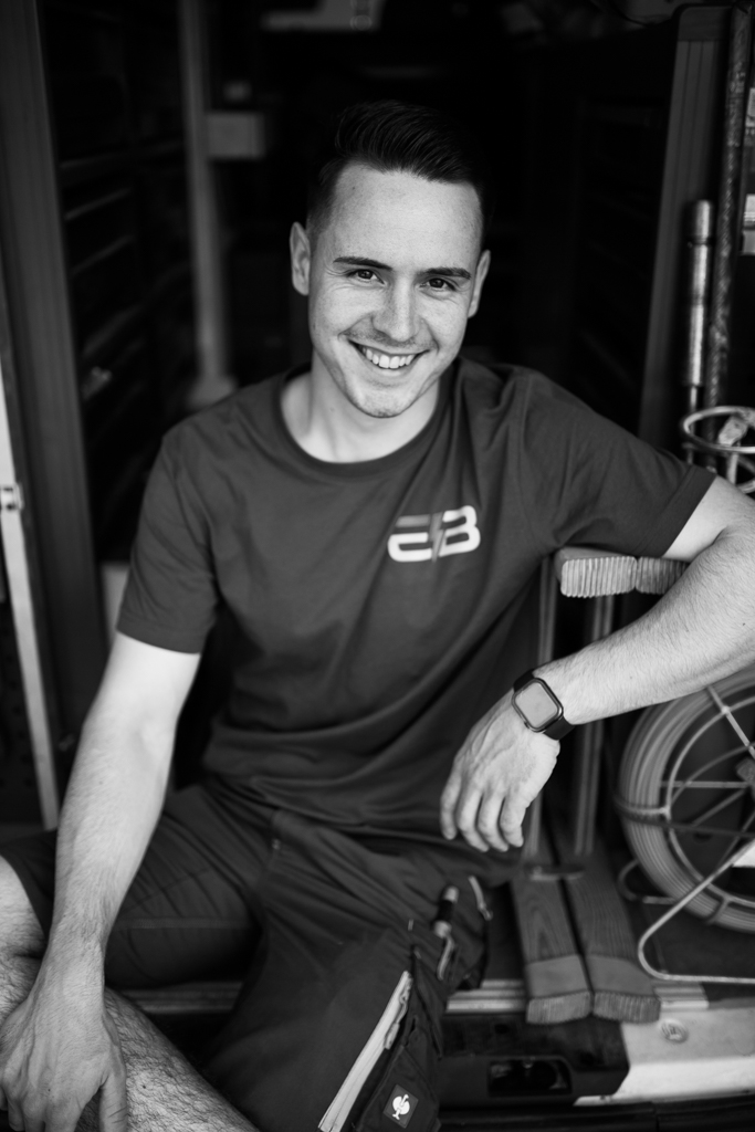 Tobias Bock
Profilbild
fescher junger Mann
Elektriker
Links zu Email, Anrufen und Download Kontaktkarte und Social Media Platformen